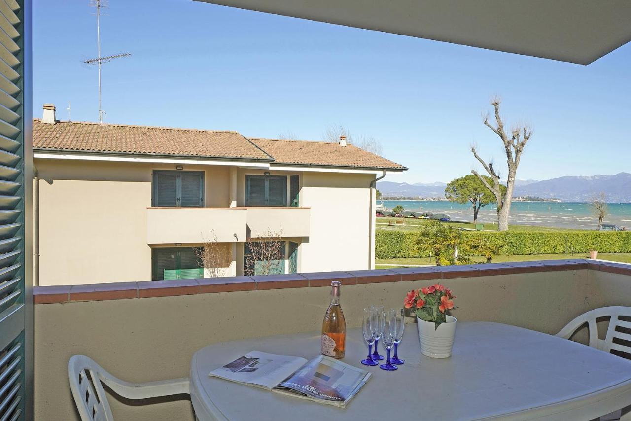 Il Porticciolo P1-12 By Wonderful Italy Lägenhet Sirmione Exteriör bild